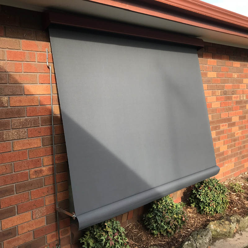 Sun blinds installation